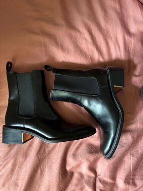 Black Leather Chelsea Boots - Women's Classic Ankle Boot